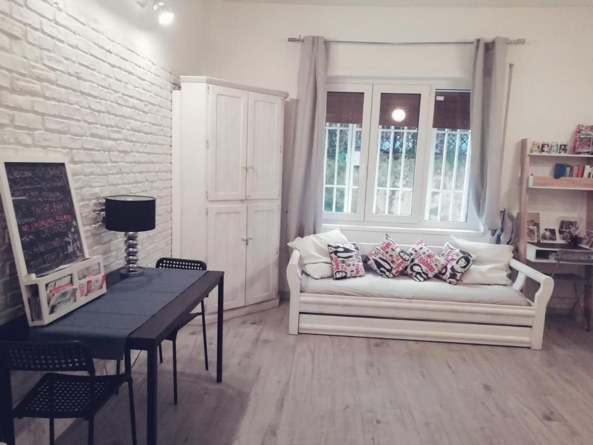 White Apartment Roma Esterno foto