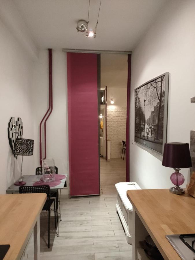 White Apartment Roma Esterno foto