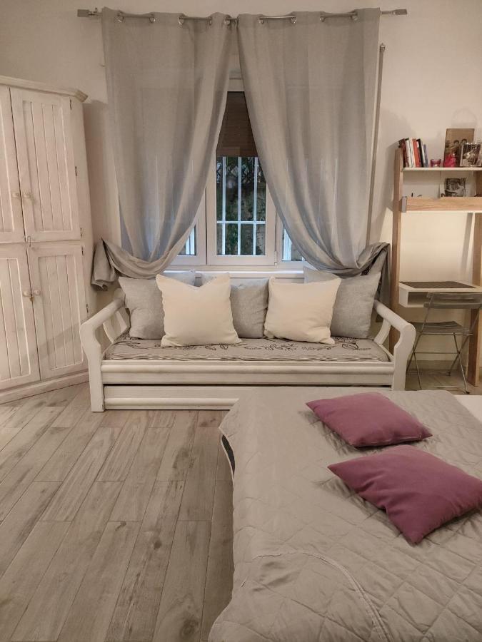 White Apartment Roma Esterno foto