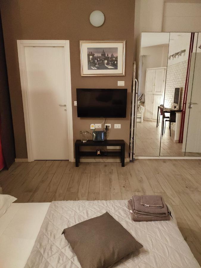 White Apartment Roma Esterno foto