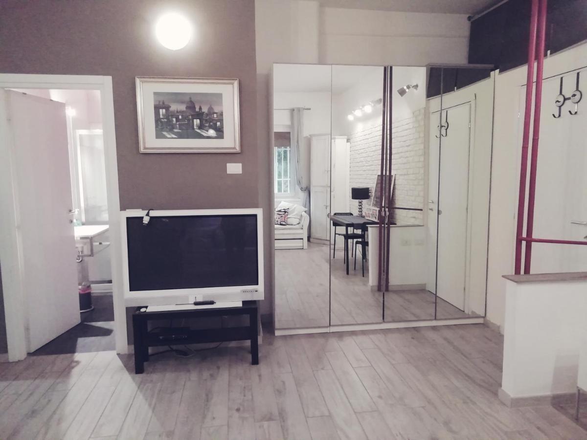 White Apartment Roma Esterno foto